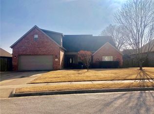 1126 Lexington Cir, Springdale, AR 72762