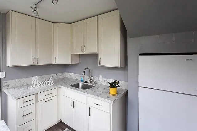 1779 Akone Pl #B — Photo 3