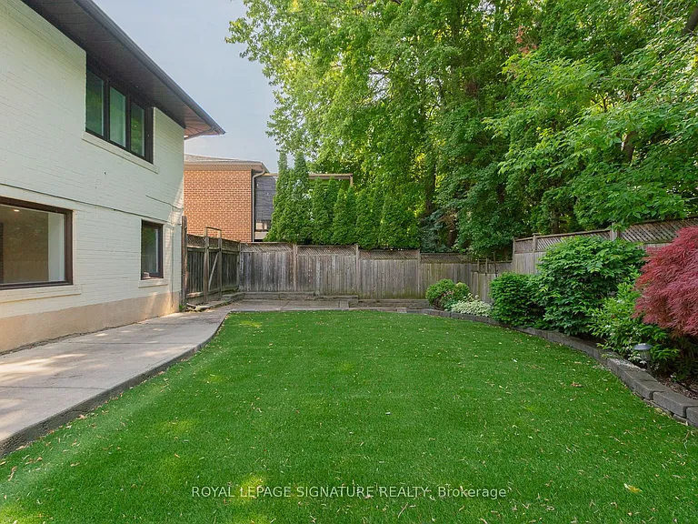 14 Canerouth Dr — Photo 31
