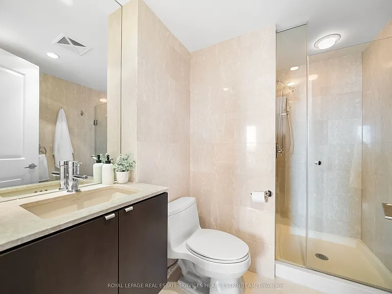 1430 Yonge St #509 — Photo 32