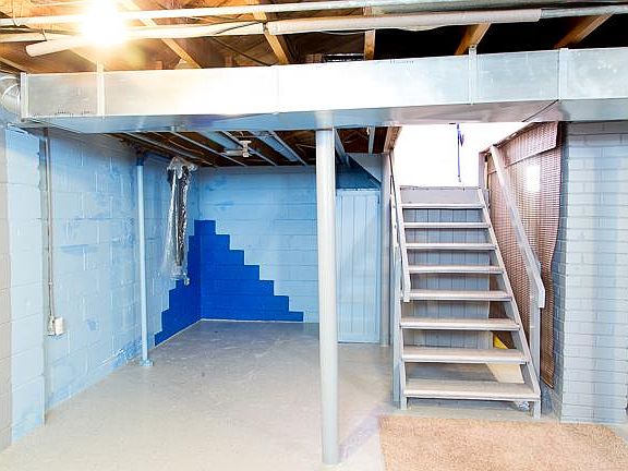 3rd image of 1467 E Evelyn Ave