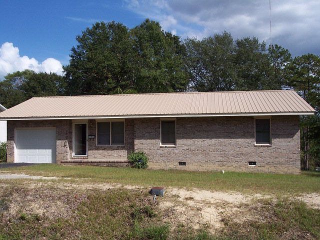 1st image of 704 Parkhill Dr