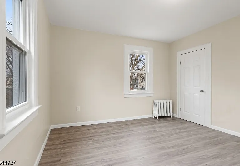 9 Sycamore St — Photo 11