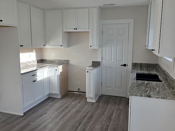 3rd image of 3402 Cliff Ave
