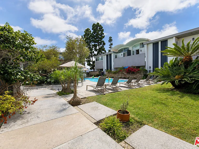 4733 S La Villa Marina #C — Photo 41