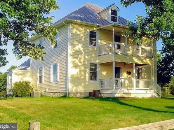 242 Waynes Ln, Stephens City, VA 22655