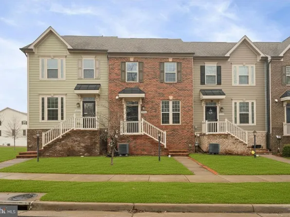 18058 Red Cedar Rd, Dumfries, VA 22026