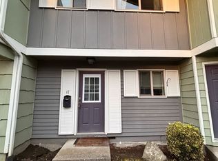 540 N Pine St APT 17, Burlington, WA 98233