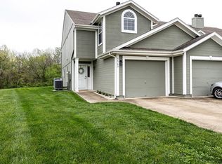 5563 NW Moonlight Meadow Dr, Lees Summit, MO 64064