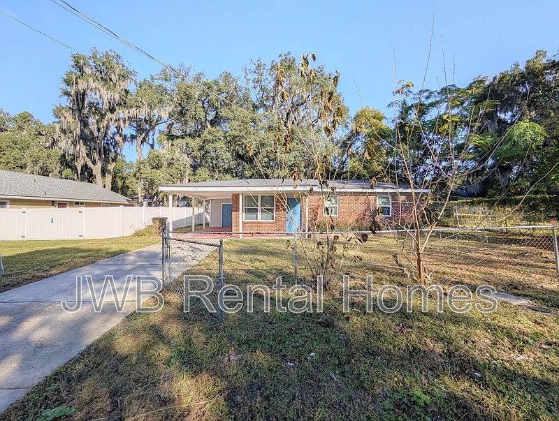 1st image of 543 E 55th St