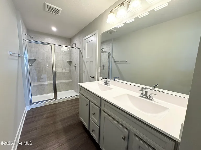 106 Mizzen Way #B — Photo 2