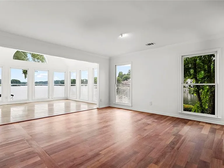 1695 Spinnaker Dr — Photo 12