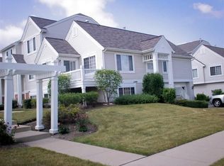 2397 Oakfield Ct, Aurora, IL 60503