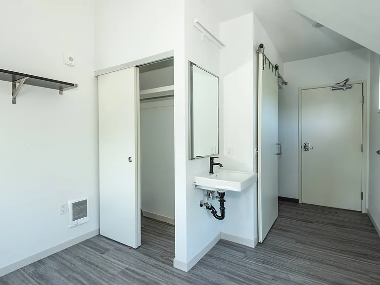 1435 NE 62nd Ave — Photo 9