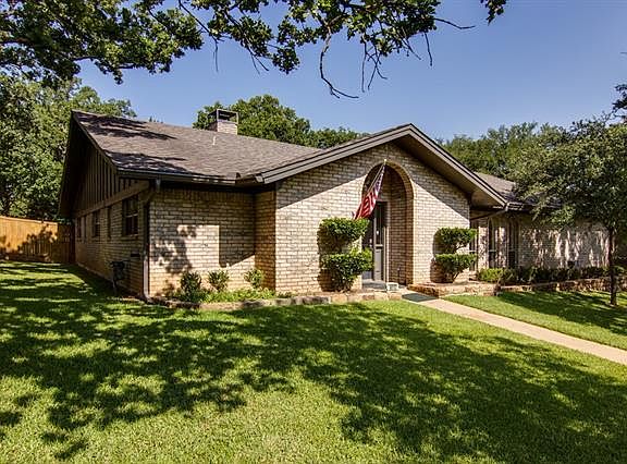 3rd image of 4117 York Dr