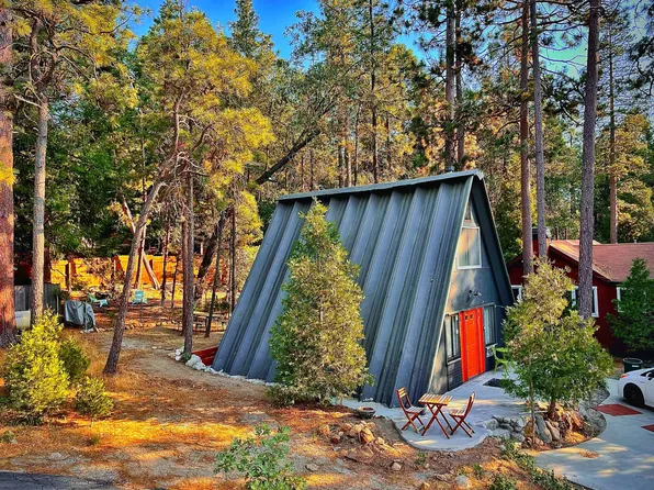 53555 Country Club Dr, Idyllwild, CA 92549