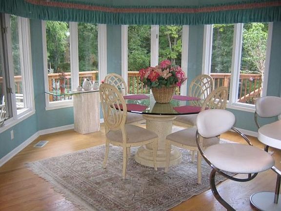 Breakfast Room