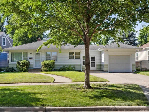 88 16th Ave N, Fargo, ND 58102