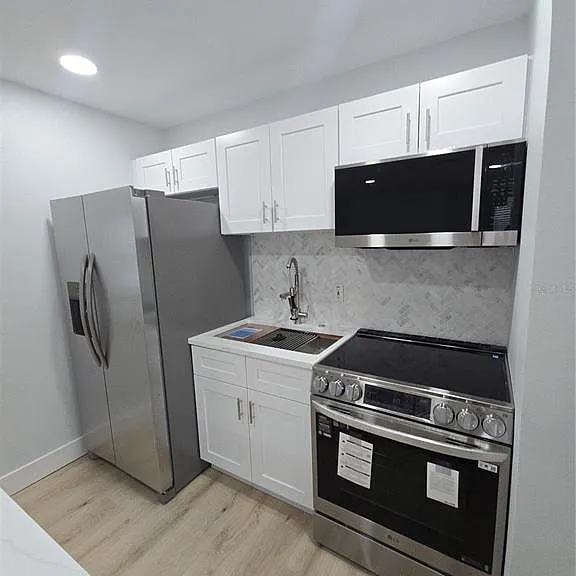 104 Eastpark Cres #B — Photo 11
