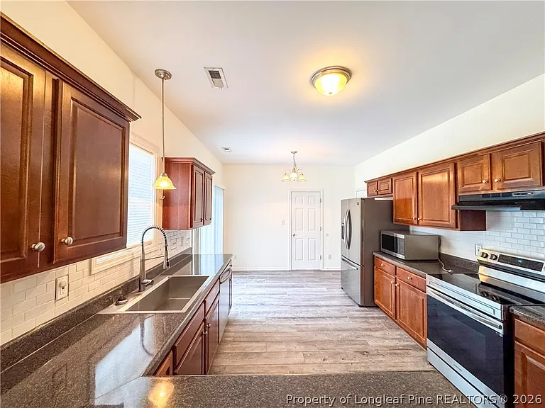 758 Blue Bird Dr — Photo 5