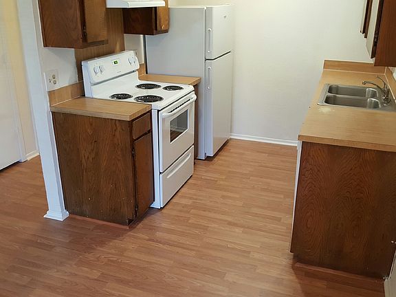 4th image of 507 Claire Ct