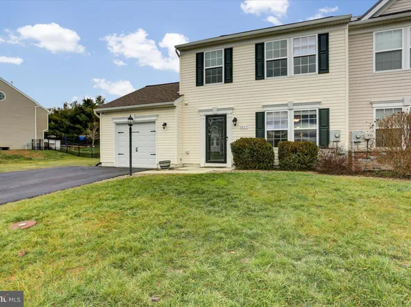 3037 Sundown Dr #46, Chambersburg, PA 17202