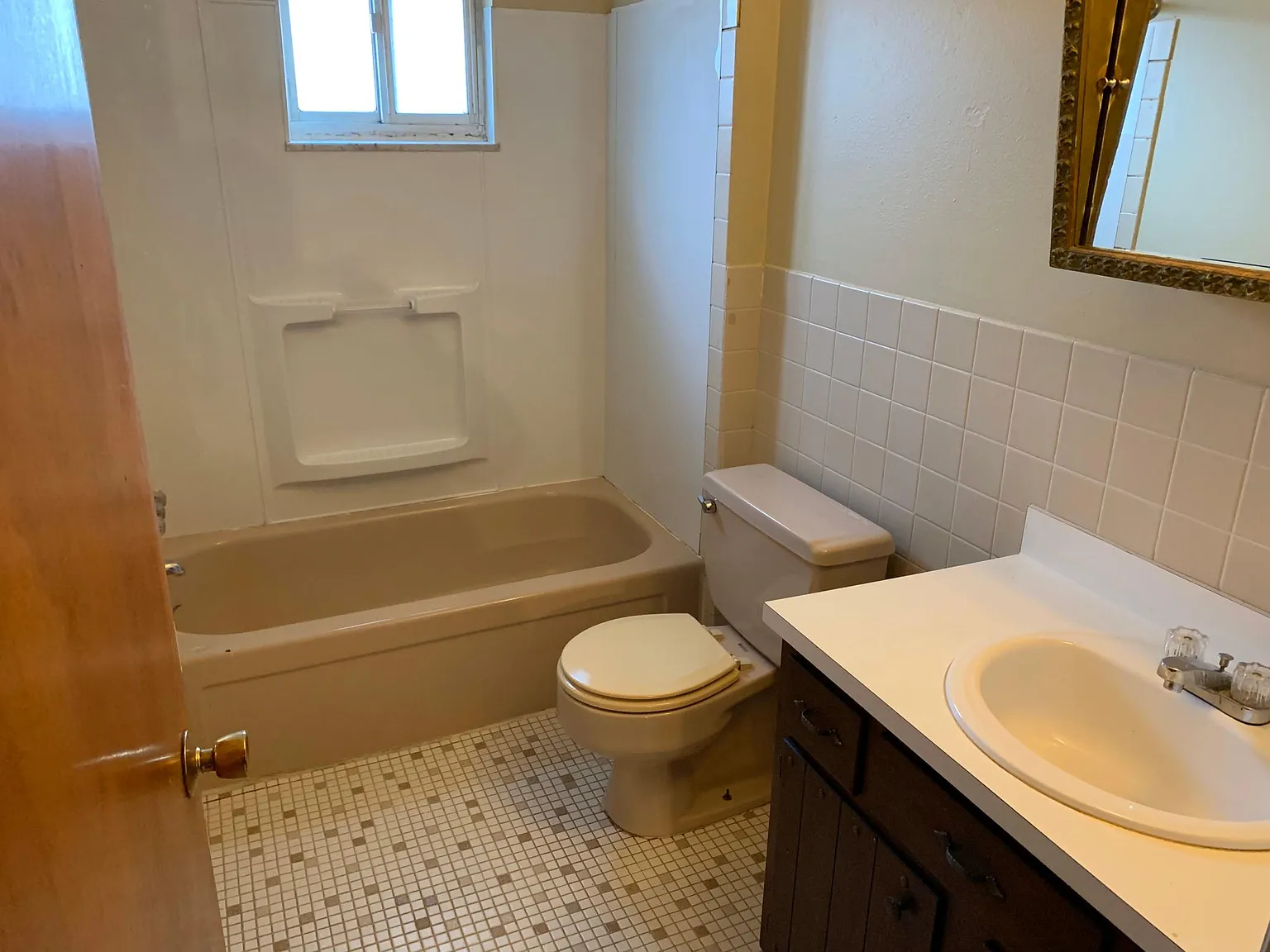 4703 Lewis Ave — Photo 4