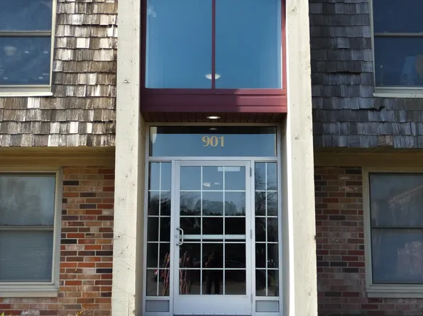 901 11th Ave S APT 6, Hopkins, MN 55343