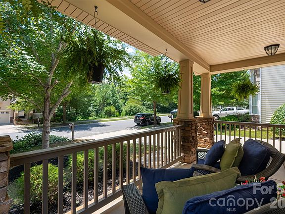 3rd image of 3024 Bridgewick Rd
