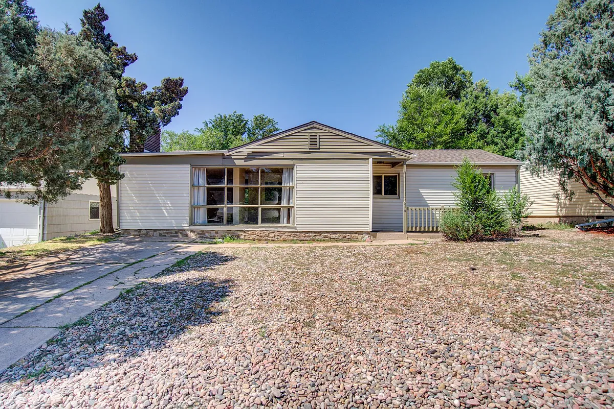 Building Photo - 316 Edgewood Dr