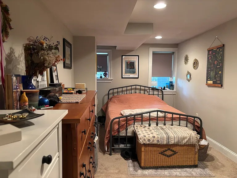 Bedroom 2 (comes unfurnished)