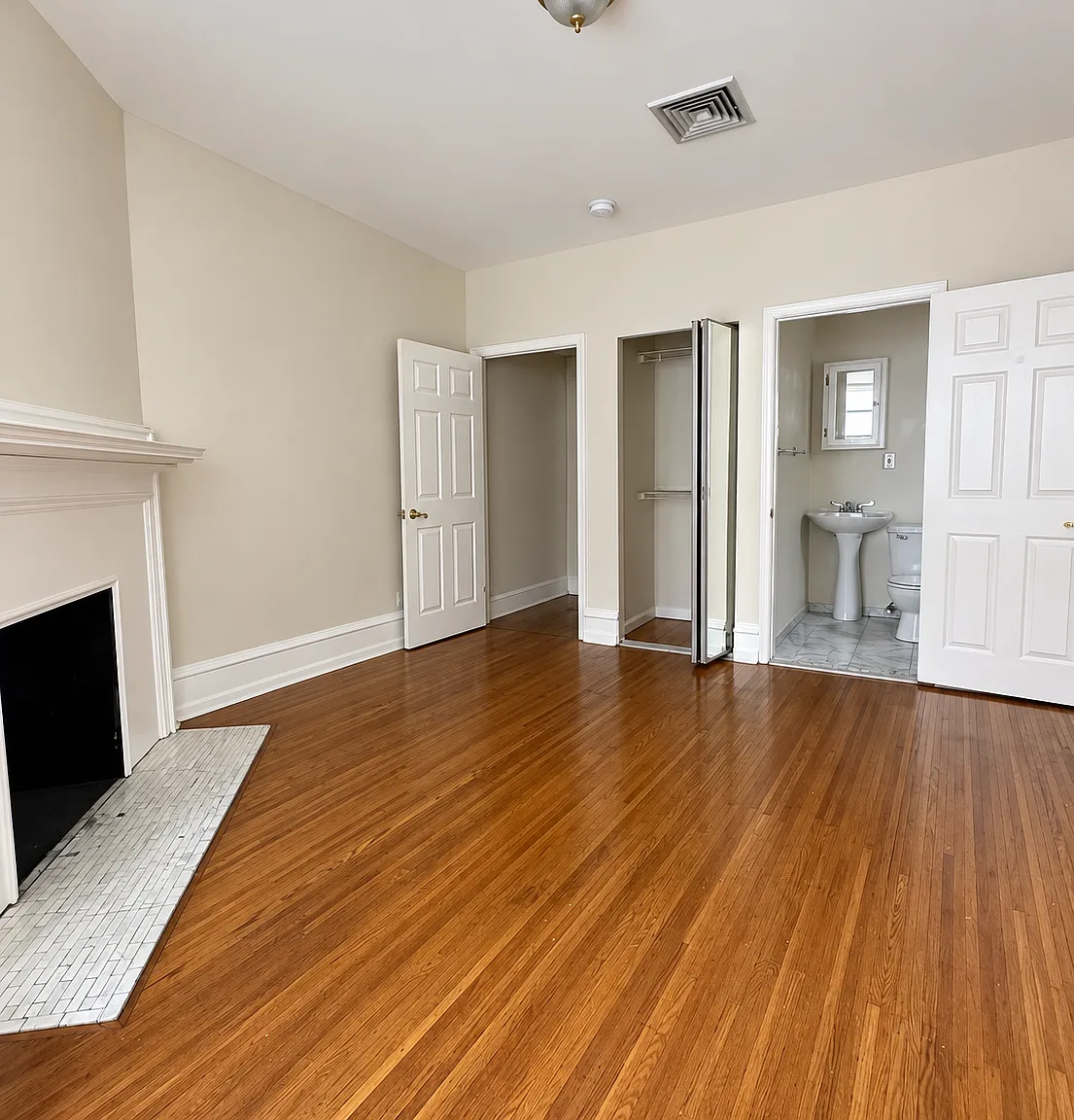 1 bed, 600 sqft, $1,950 — Photo 3