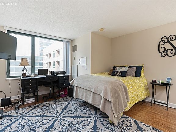 5th image of 440 N McClurg Ct APT 1114