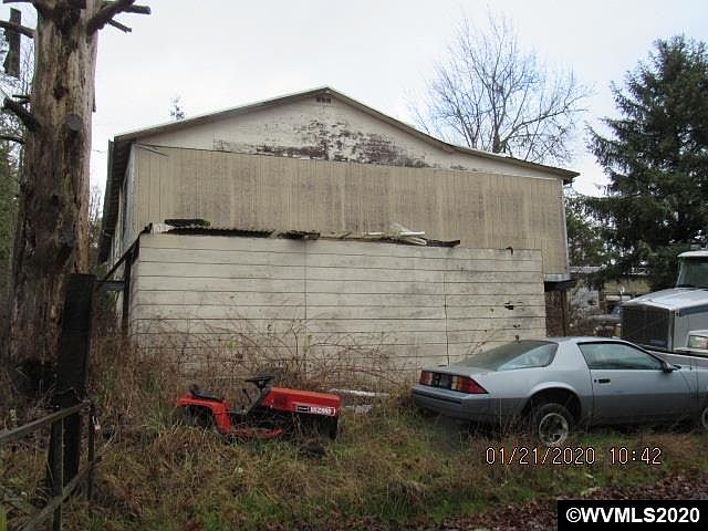 2nd image of 2120 S Church St