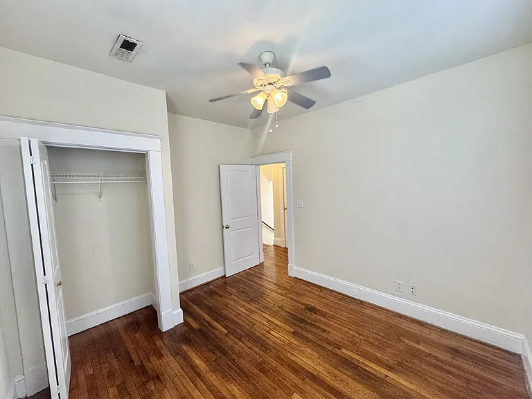 1514 Bainbridge St #B — Photo 12