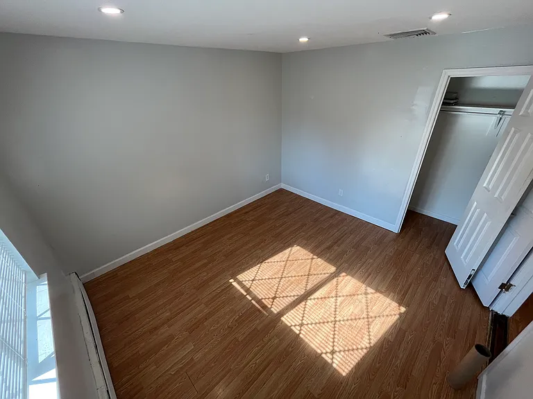 33 Country Greens Dr #2 — Photo 2
