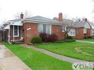 21421 Newcastle Rd, Harper Woods, MI 48225