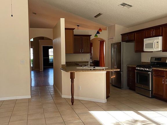 4th image of 161 Portstewart Dr