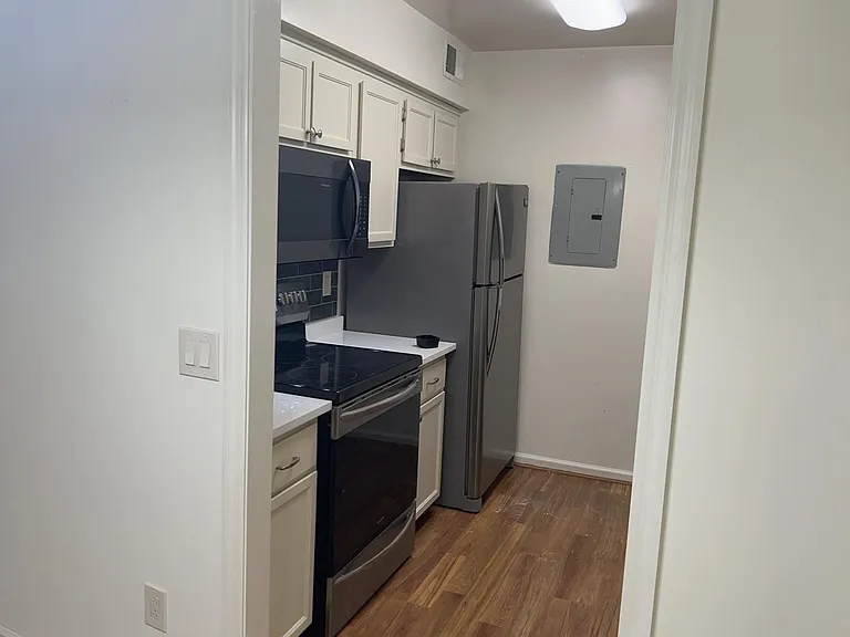 2118 Acklen Ave #14 — Photo 5