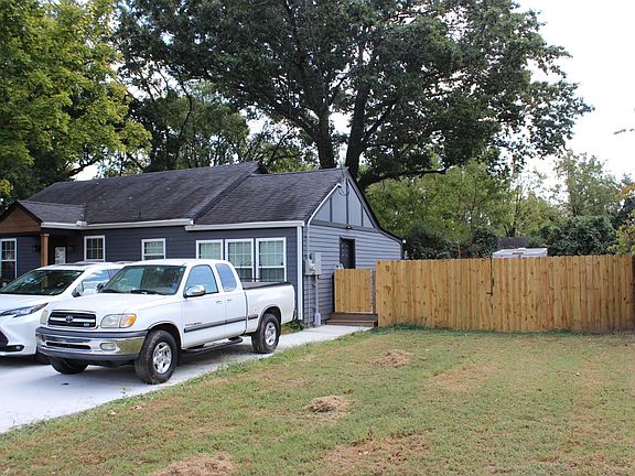 2nd image of 2614 Live Oak Rd