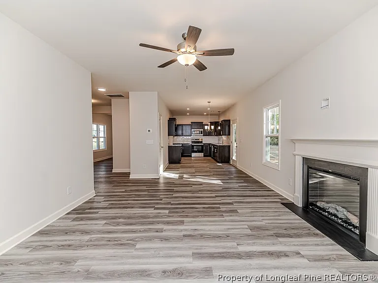 87 Onslow Ct — Photo 8