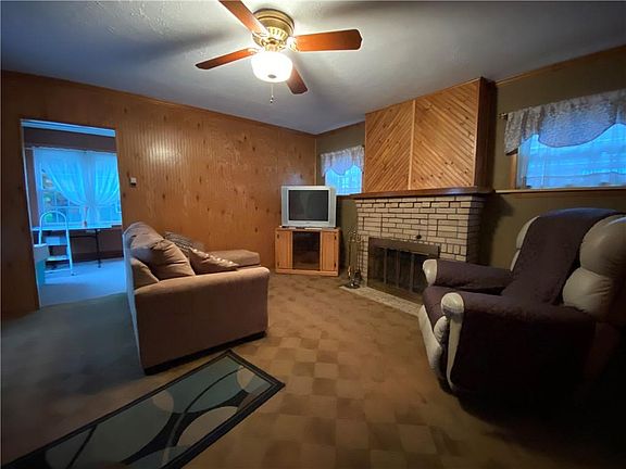 718 W 3rd St, Erie, PA 16507 | MLS #154233 | Zillow