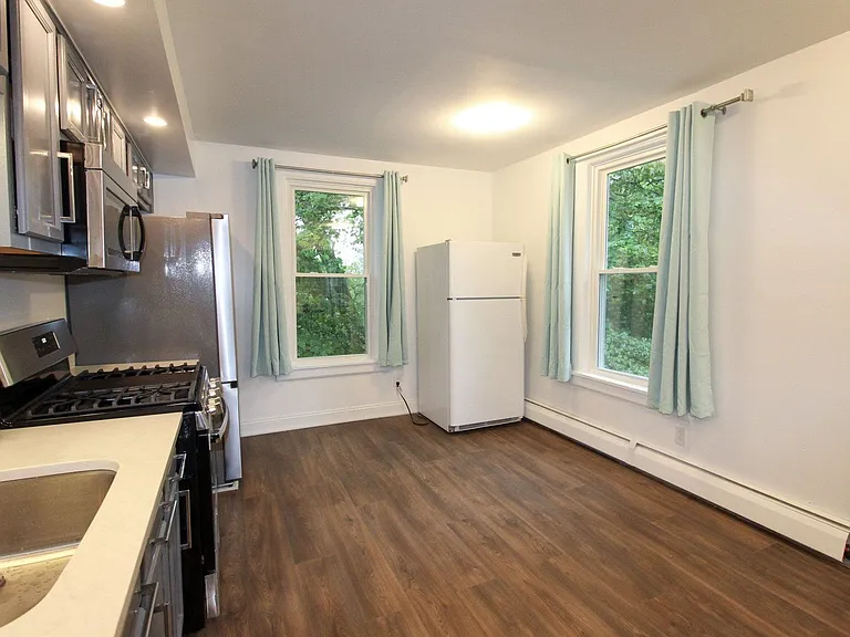 522 Stewart Ave — Photo 201