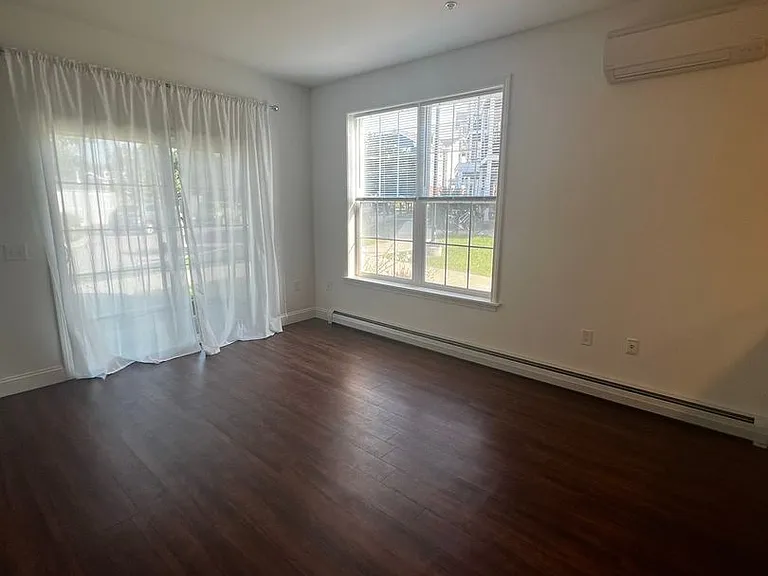 147 Bayberry Cir — Photo 11