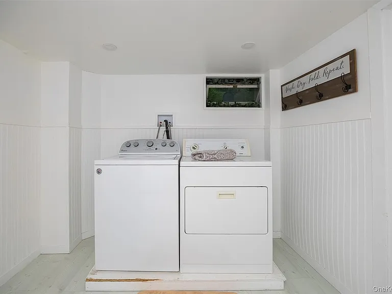 46 Barnard Ave — Photo 30