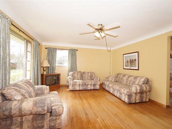 4th image of 1247 Sanborn Ct