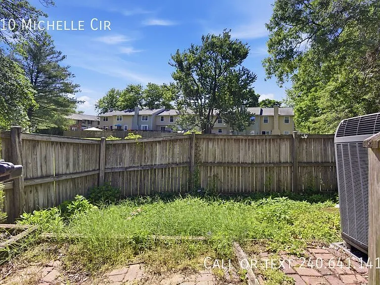 210 Michele Cir — Photo 24