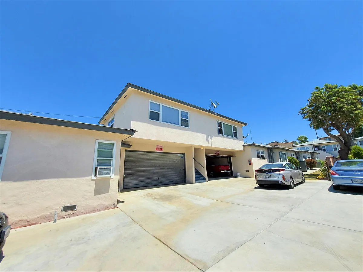 Building Photo - 912 N Market St #2