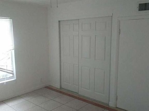 5th image of 1001 S E St #2