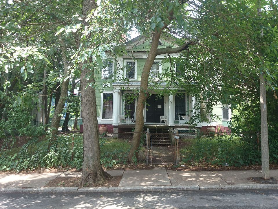 1st image of 305 Chestnut Ave